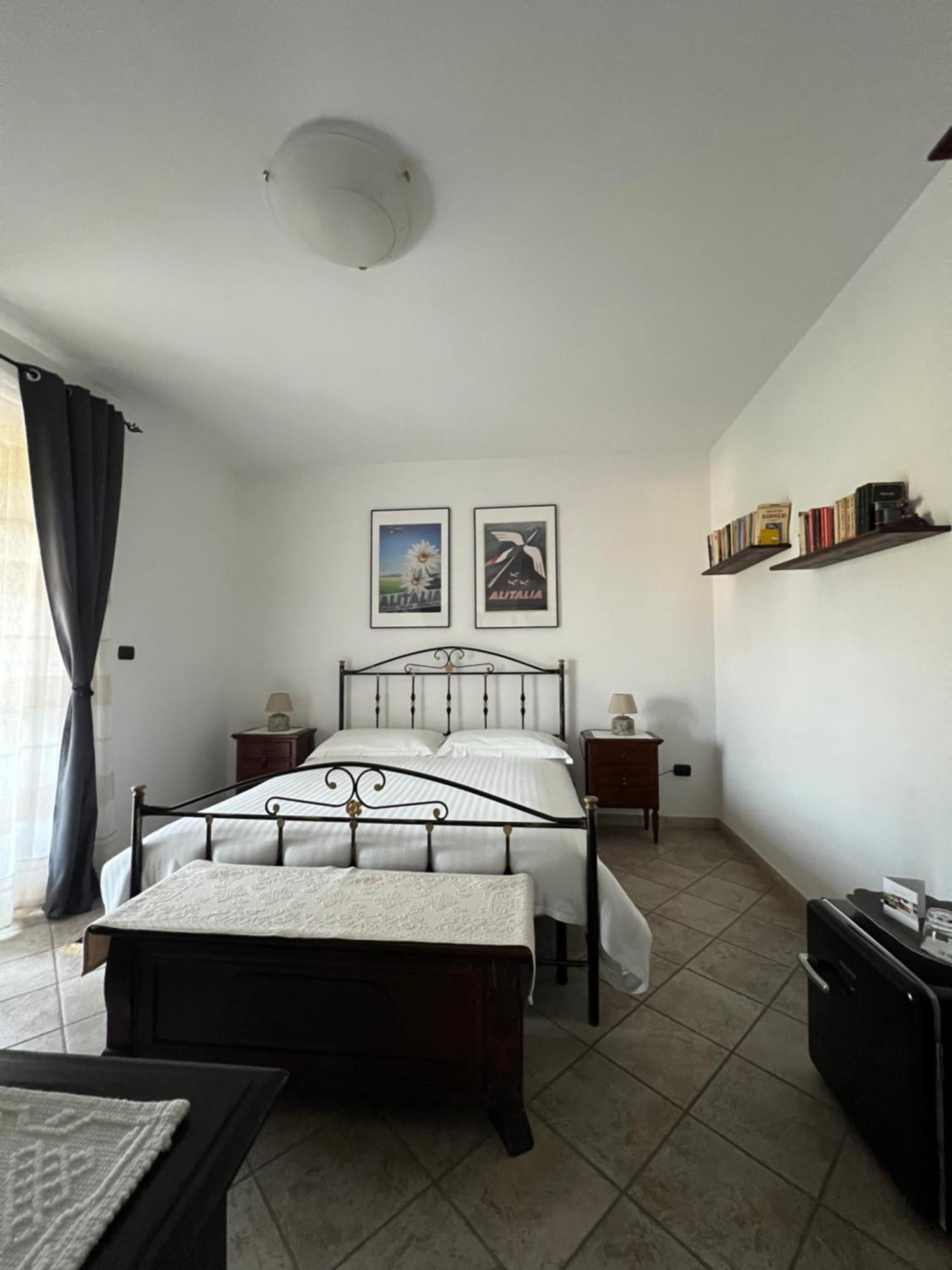 Bed and Breakfast Cascina Il Volo Монкальво Екстер'єр фото